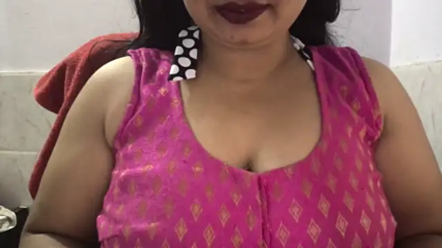 Snapshot of Gulaboo_bhabi chatting on April 27, 7:56 pm Gulaboo bhabi online show from April 27, 7:56 pm