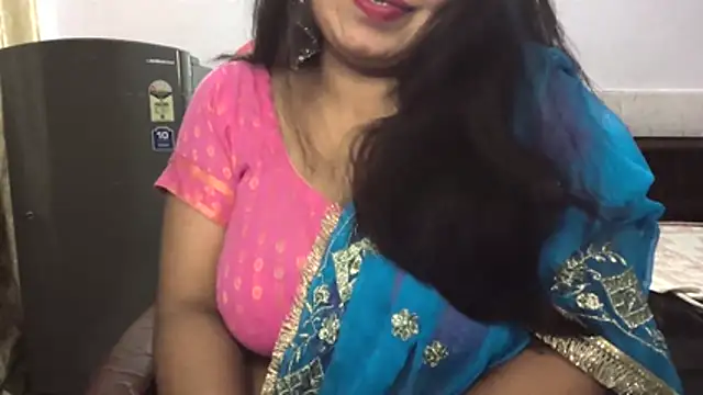 Snapshot of Gulaboo_bhabi chatting on June 11, 6:06 pm Gulaboo bhabi online show from June 11, 6:06 pm