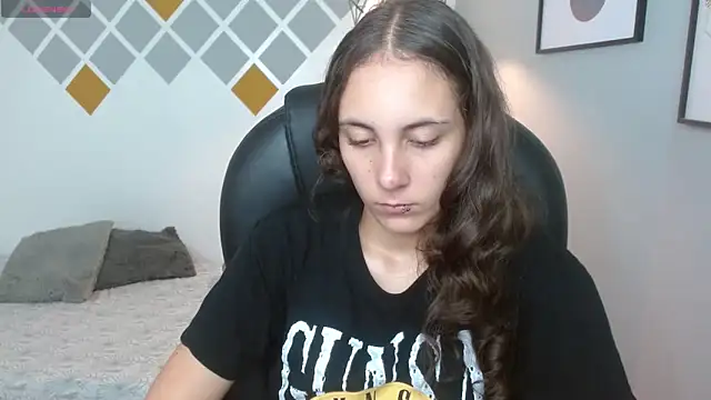 xlunna online show from January 11, 8:21 pm