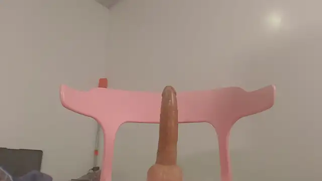 Kitty Mifl online show from March 8, 6:10 am