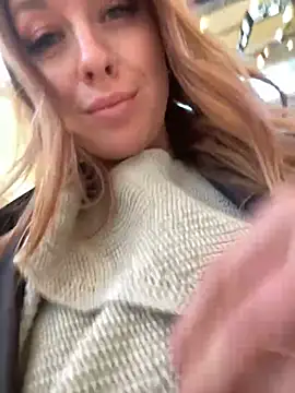 Snapshot of Sweet___Emily chatting on January 11, 5:18 pm Sweet Emily online show from January 11, 5:18 pm