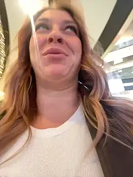 Snapshot of Sweet___Emily chatting on January 17, 2:28 pm Sweet Emily online show from January 17, 2:28 pm