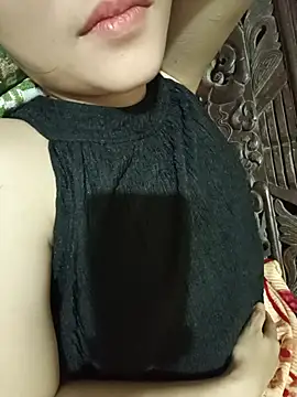 Snapshot of 2_sex chatting on June 26, 5:28 pm 2 sex online show from June 26, 5:28 pm