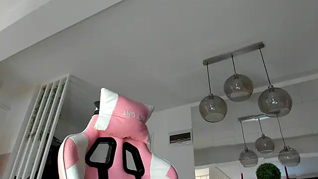 IreneVON online show from November 9, 6:23 am