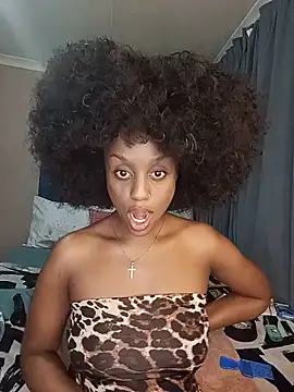 Snapshot of Queen-Chocolate chatting on May 30, 8:28 pm Queen-Chocolate online show from May 30, 8:28 pm