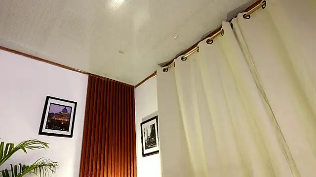 Snapshot of angeli_sexi chatting on July 5, 1:01 am angeli sexi online show from July 5, 1:01 am