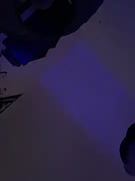 Snapshot of thatdude9_9_9 chatting on March 13, 1:29 pm thatdude9 9 9 online show from March 13, 1:29 pm