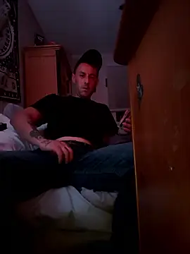 Snapshot of thatdude9_9_9 chatting on October 11, 7:29 am thatdude9 9 9 online show from October 11, 7:29 am