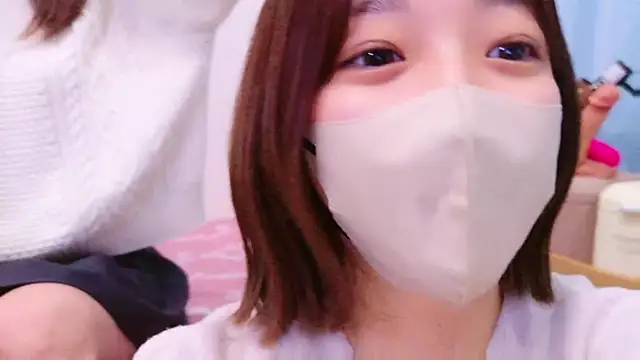 Snapshot of HaruruHappy chatting on December 11, 10:47 am HaruruHappy online show from December 11, 10:47 am