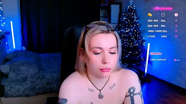 Snapshot of Blueberry-baby chatting on January 12, 6:38 pm Blueberry-baby online show from January 12, 6:38 pm