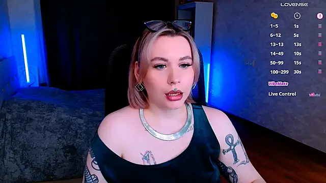 Snapshot of Blueberry-baby chatting on February 1, 7:34 pm Blueberry-baby online show from February 1, 7:34 pm