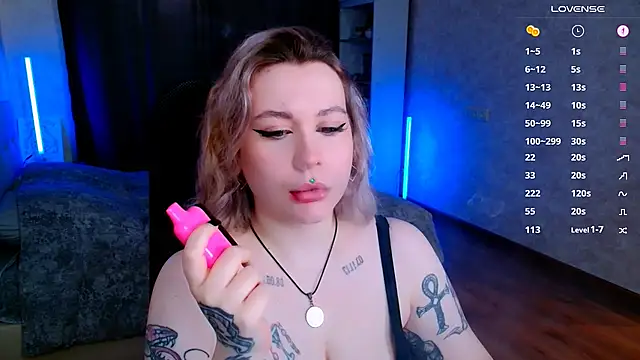 Snapshot of Blueberry-baby chatting on February 24, 12:59 pm Blueberry-baby online show from February 24, 12:59 pm