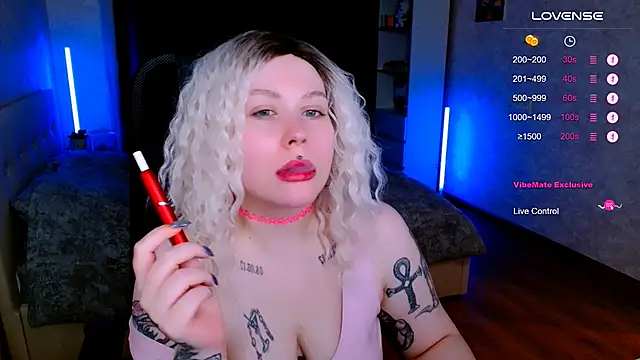 Snapshot of Blueberry-baby chatting on December 13, 7:53 pm Blueberry-baby online show from December 13, 7:53 pm