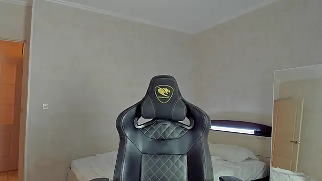 Snapshot of MasonWarholl chatting on December 27, 3:15 pm MasonWarholl online show from December 27, 3:15 pm