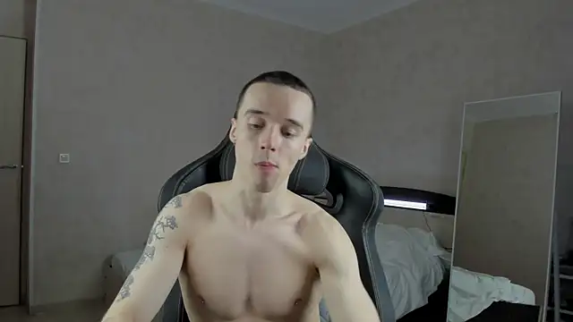 Snapshot of MasonWarholl chatting on December 29, 10:47 pm MasonWarholl online show from December 29, 10:47 pm