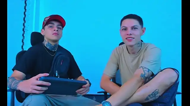 HOT boy2025 online show from November 17, 2:28 am