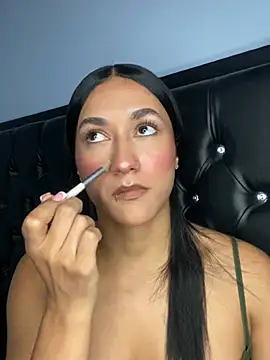 Snapshot of mailyreid chatting on January 28, 3:36 am mailyreid online show from January 28, 3:36 am