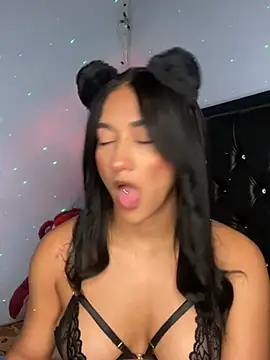 Snapshot of mailyreid chatting on February 25, 3:20 am mailyreid online show from February 25, 3:20 am