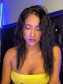 Snapshot of mailyreid chatting on March 20, 7:14 am mailyreid online show from March 20, 7:14 am