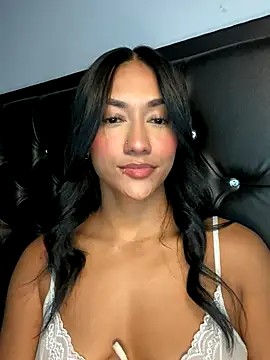 Snapshot of mailyreid chatting on October 7, 4:20 am mailyreid online show from October 7, 4:20 am