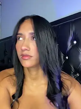 Snapshot of mailyreid chatting on October 25, 4:42 am mailyreid online show from October 25, 4:42 am