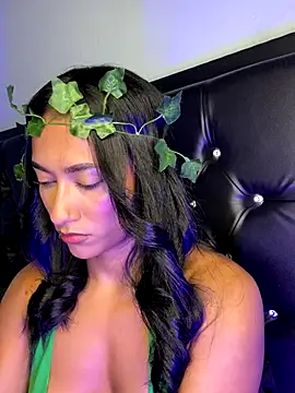 Snapshot of mailyreid chatting on November 1, 4:36 am mailyreid online show from November 1, 4:36 am