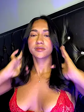 Snapshot of mailyreid chatting on November 14, 8:24 am mailyreid online show from November 14, 8:24 am