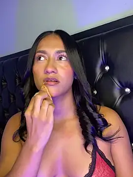 Snapshot of mailyreid chatting on November 19, 2:22 am mailyreid online show from November 19, 2:22 am