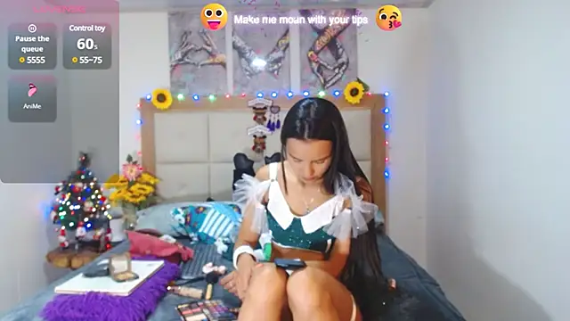 valentina hearts online show from December 24, 12:00 am