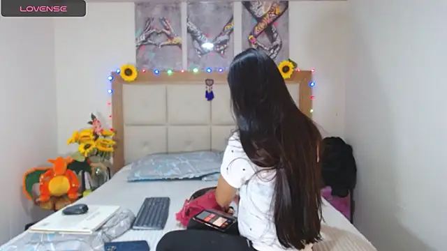 valentina hearts online show from January 13, 1:23 am