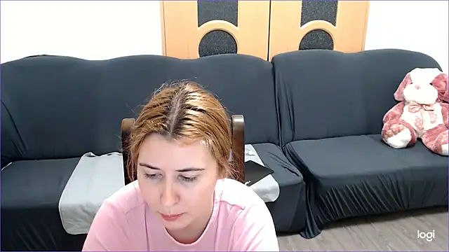 Snapshot of VioletaFlower7 chatting on January 26, 9:51 pm VioletaFlower7 online show from January 26, 9:51 pm