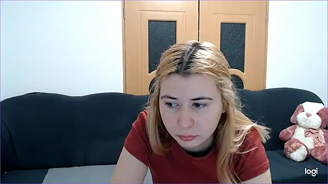 Snapshot of VioletaFlower7 chatting on March 4, 8:46 am VioletaFlower7 online show from March 4, 8:46 am