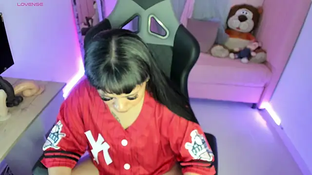 zoesullivan online show from March 20, 10:10 am