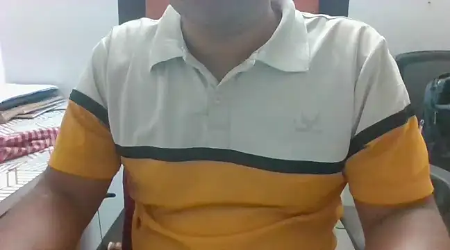 Snapshot of indianbull3684 chatting on December 8, 8:41 am indianbull3684 online show from December 8, 8:41 am