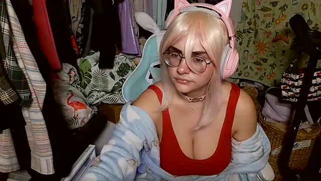 Snapshot of mochi_rainbow chatting on January 15, 2:06 am mochi rainbow online show from January 15, 2:06 am