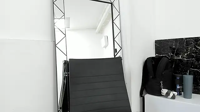 Snapshot of Juliabadlee chatting on January 27, 11:33 pm Juliabadlee online show from January 27, 11:33 pm