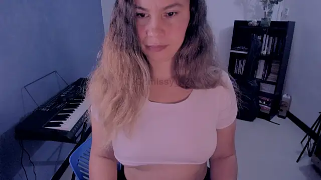 Snapshot of gigi_stephans chatting on July 23, 1:41 am gigi stephans online show from July 23, 1:41 am