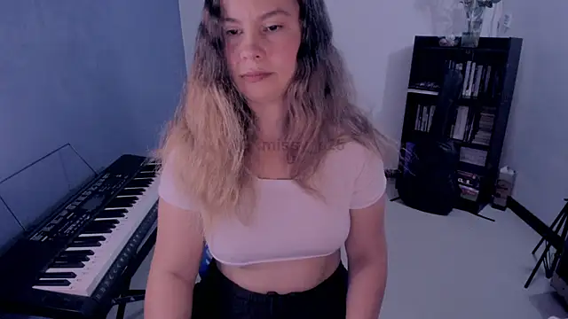 Snapshot of gigi_stephans chatting on July 23, 1:58 am gigi stephans online show from July 23, 1:58 am