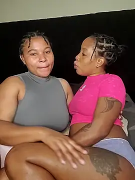 R-thequeen online show from November 27, 12:29 pm