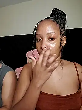 R-thequeen online show from May 6, 9:42 pm