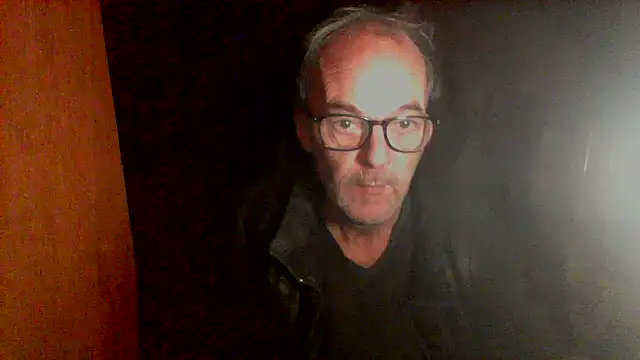 nice6incs online show from November 25, 11:05 pm