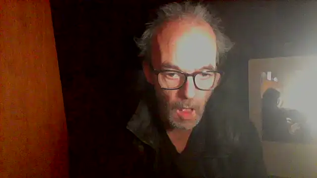 nice6incs online show from December 19, 11:12 pm