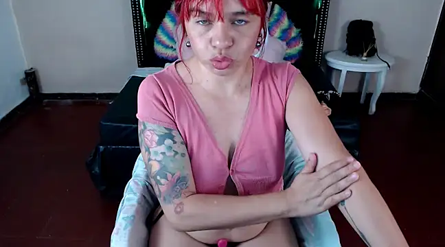 Snapshot of VioletaaaSlave chatting on January 13, 2:11 pm VioletaaaSlave online show from January 13, 2:11 pm