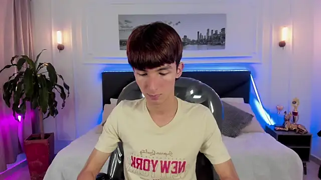 Snapshot of Jake_evans chatting on June 16, 6:43 pm Jake evans online show from June 16, 6:43 pm