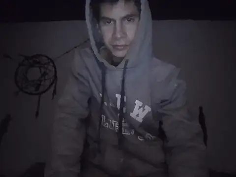 Snapshot of lmlfff chatting on March 25, 3:12 am lmlfff online show from March 25, 3:12 am