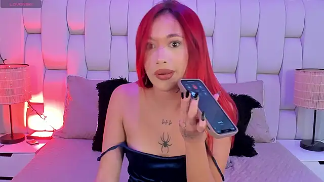 SkinnyFoxy online show from January 8, 8:11 pm