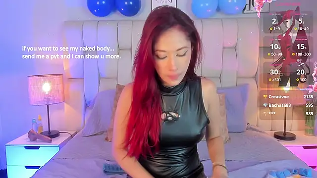 Snapshot of SkinnyFoxy chatting on July 28, 8:52 pm SkinnyFoxy online show from July 28, 8:52 pm