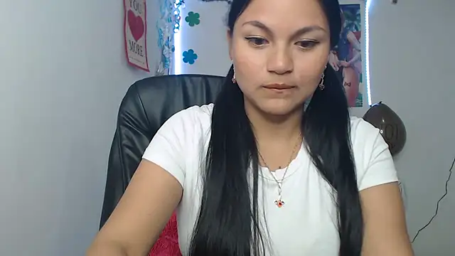 Snapshot of Zafiroweb09 chatting on December 11, 5:59 pm Zafiroweb09 online show from December 11, 5:59 pm