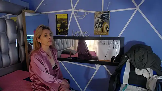 sophia ny online show from March 22, 4:47 pm