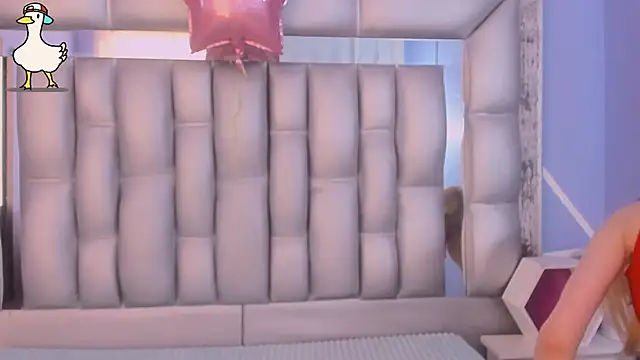 sophia ny online show from November 8, 1:44 pm